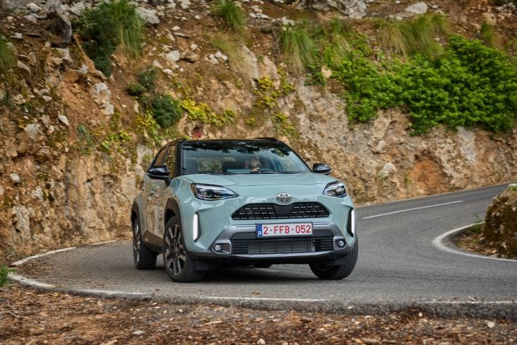 toyota yaris cross hybrid premiere edition europeu frente