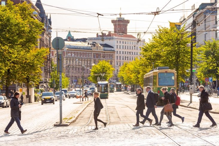 TRANSITO HELSINQUE SEGURO shutterstock