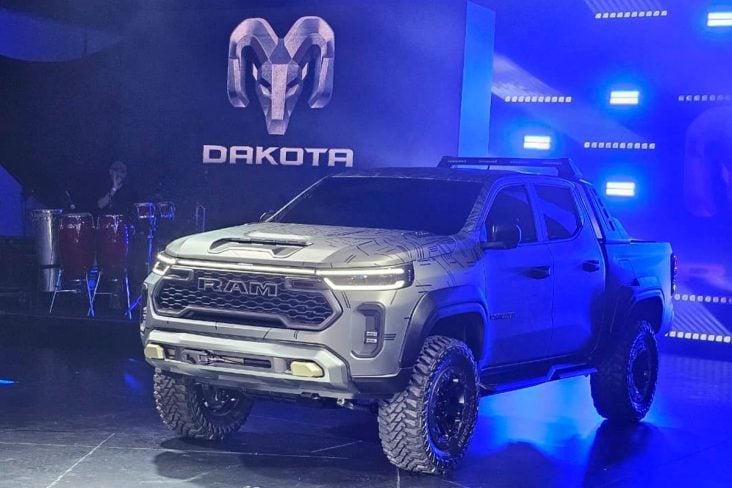 RAM DAKOTA NIGHTFALL CONCEPT FRENTE E LATERAL