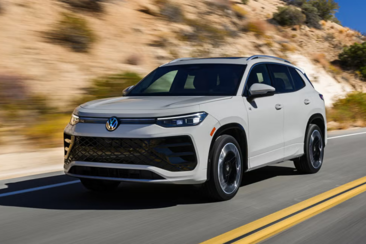 Volkswagen Tiguan 2025 EUA (1)
