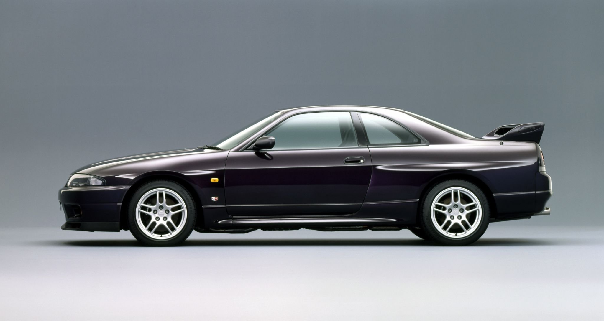 NISSAN R33 1995 ROXO LATERAL NISSAN R33 1995 ROXO LATERAL