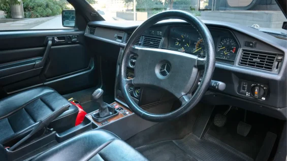 Mercedes 190 E de Ayrton Senna 5