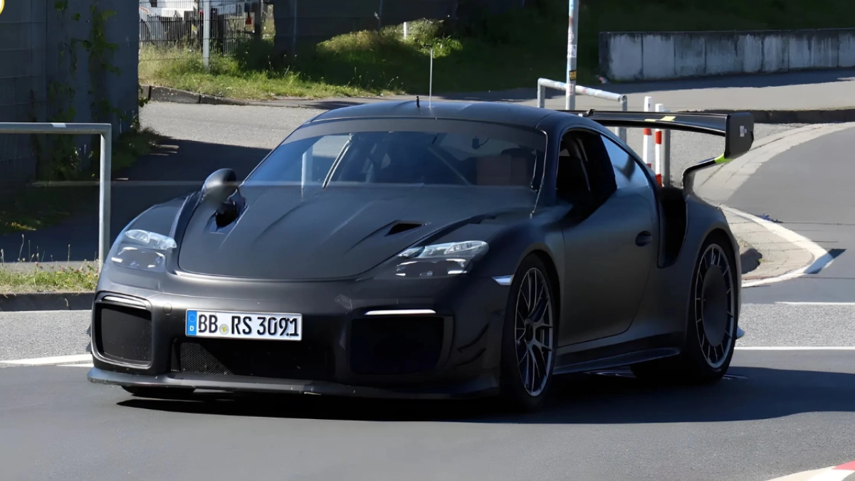Porsche flerta com retorno de antigo design em Nürburgring