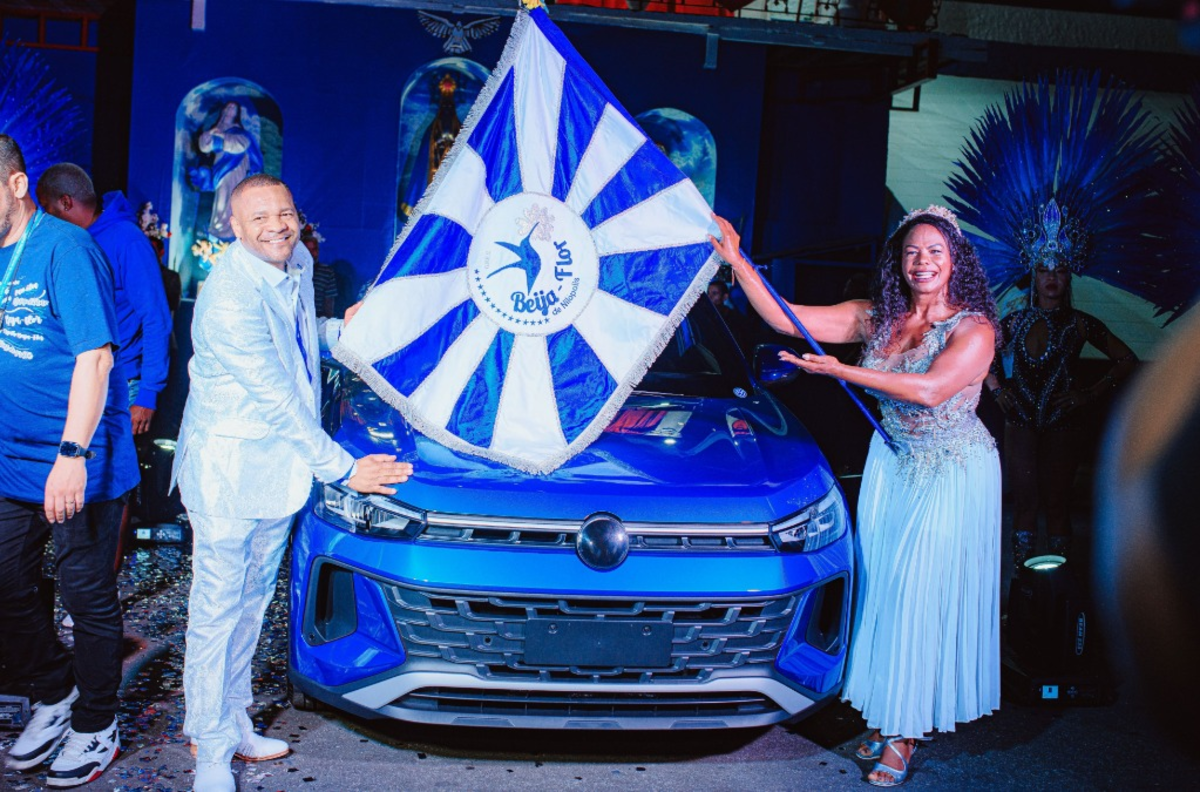 Volkswagen entrega Tera para campeã do Carnaval do RJ