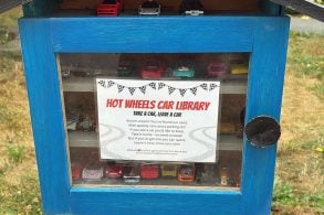 Biblioteca de hot wheels facebook reprodução