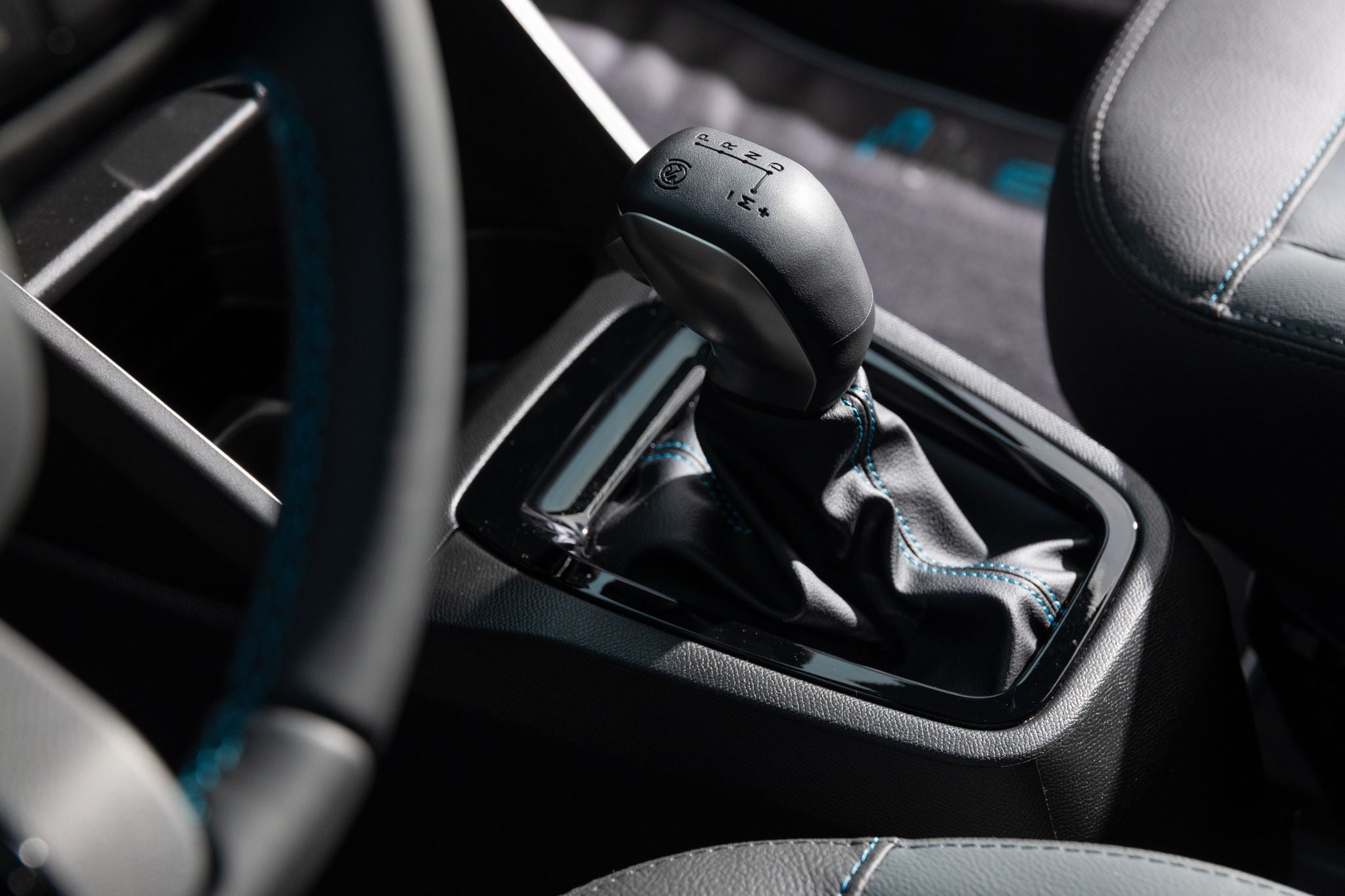 Citroën C3 YOU! Turbo 200 2026 interior alavanca do câmbio