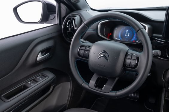 Citroën C3 YOU! Turbo 200 2026 interior volante