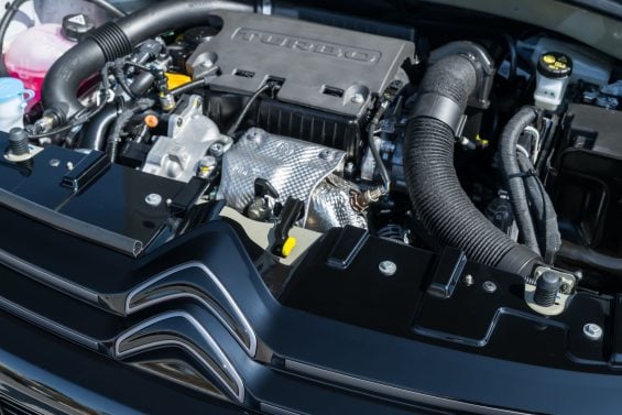 Citroën Aicross XTR 7 Turbo 200 Branco Banquise motor
