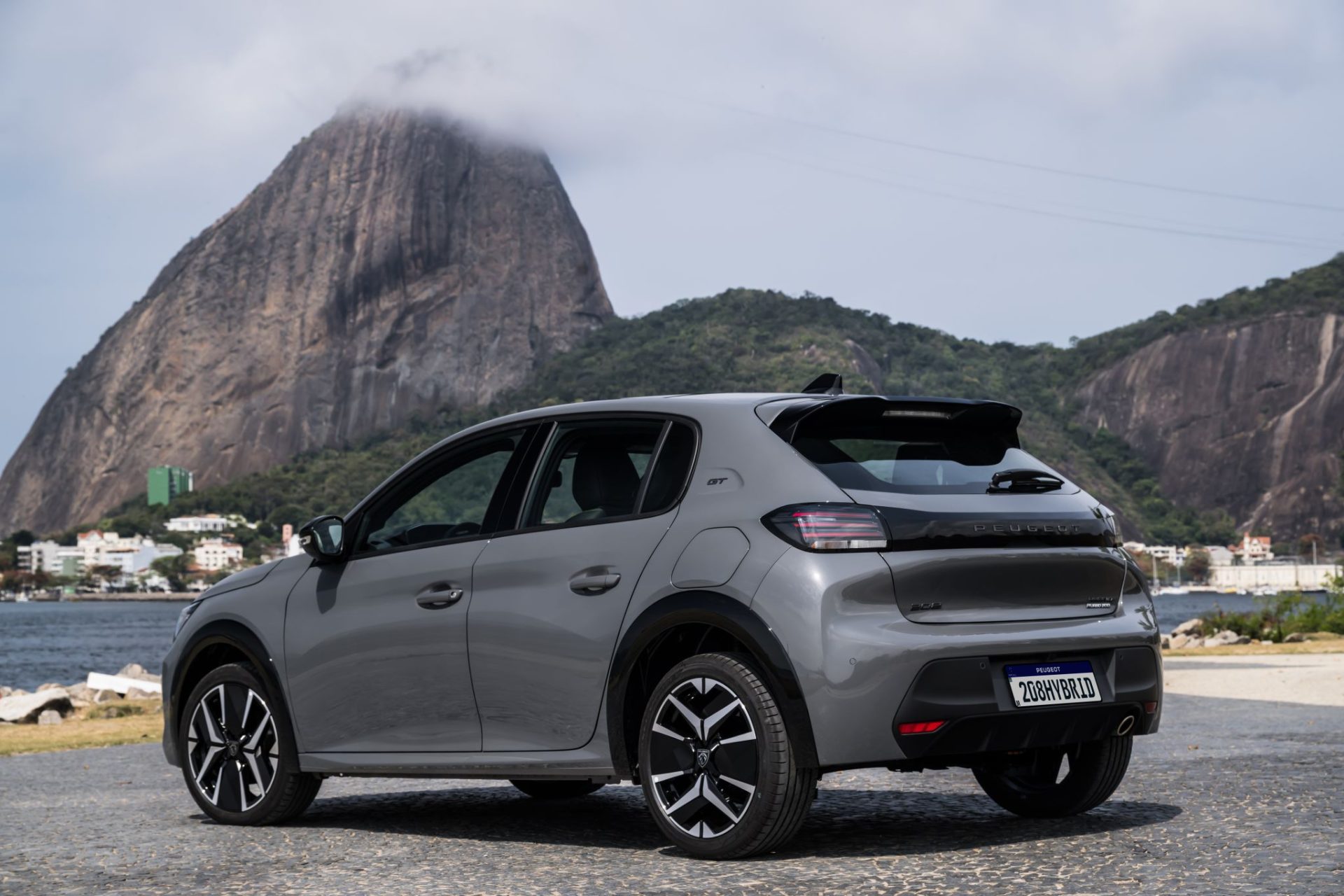 Peugeot 208 Credito Pedro Bicudo 01
