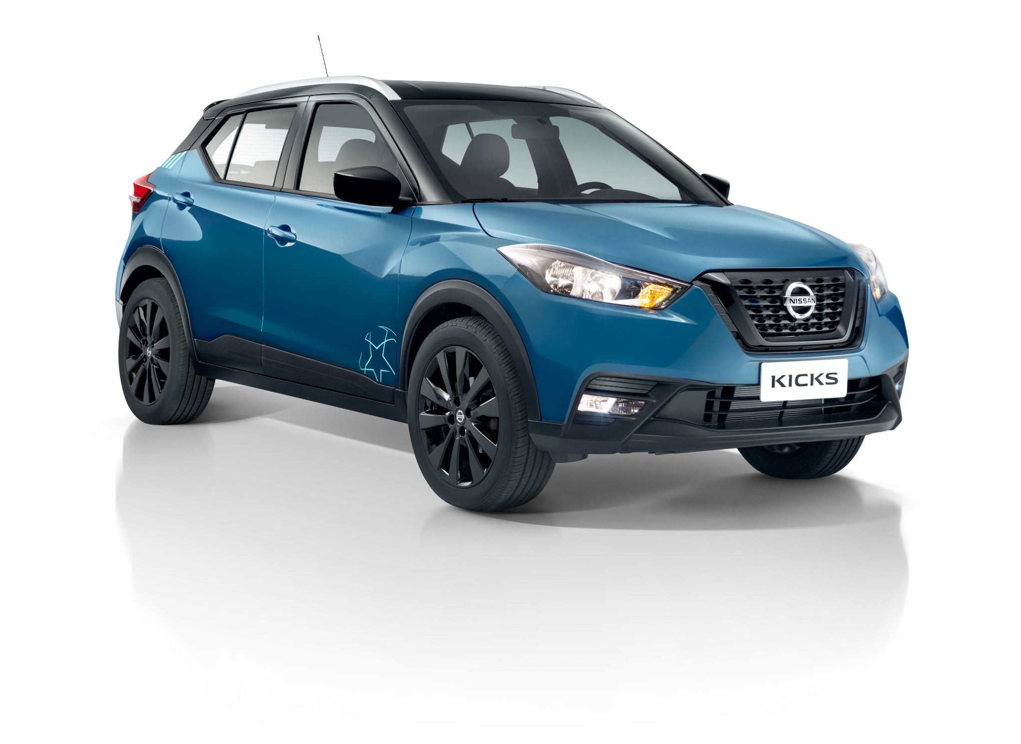 nissan kicks uefa champions league azul frente