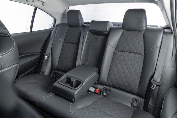 Toyota Corolla GLI Hybrid 2025 interior banco traseiro