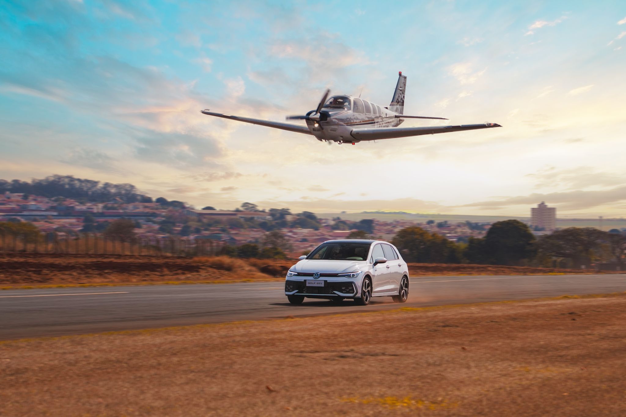 Primeiro lote do Volkswagen Golf GTI já esgotou