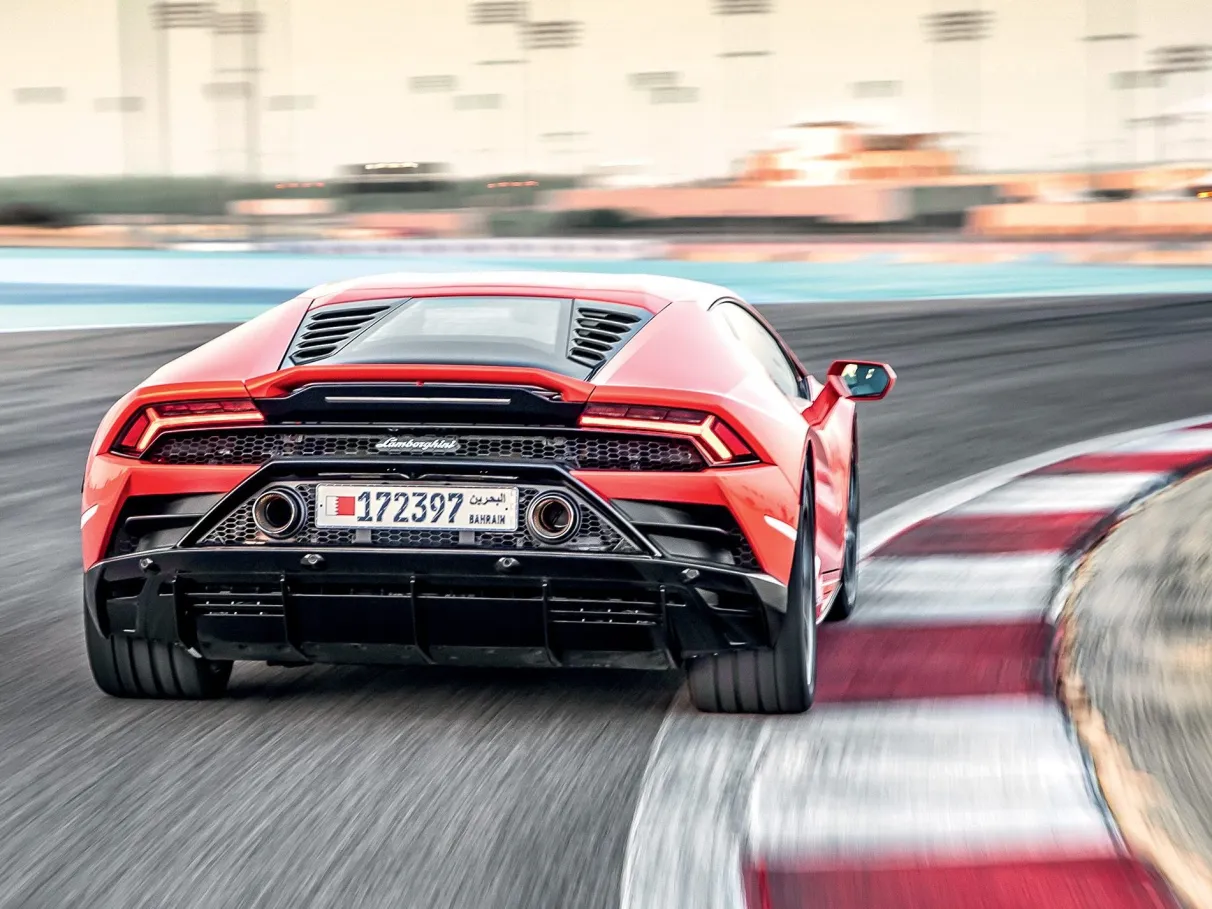 Lamborghini aposta em IA para controle de estabilidade