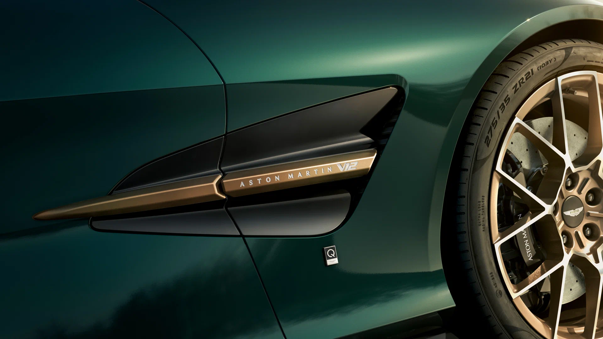 aston martin vanquish 4