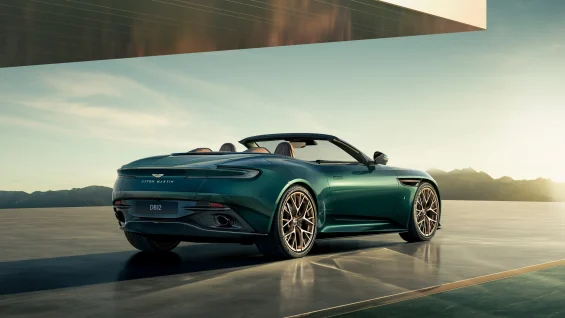 aston martin vanquish 3