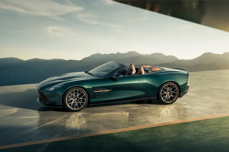 aston martin vanquish 2