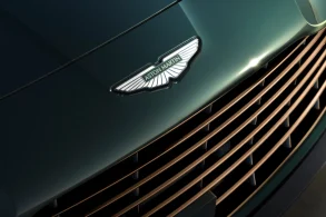 aston martin vanquish 5