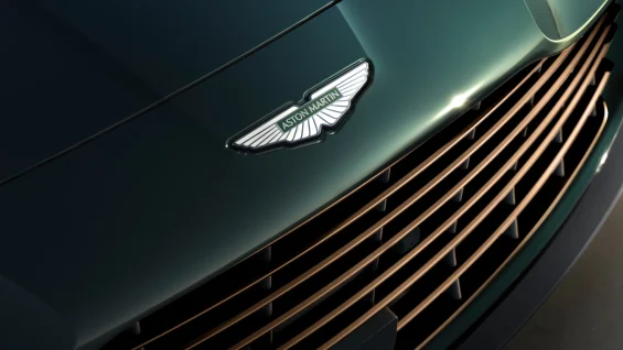 aston martin vanquish 5
