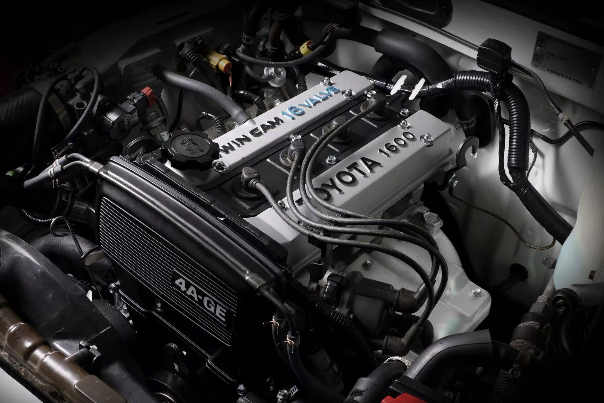 Toyota volta a produzir motor do Corolla mais icônico