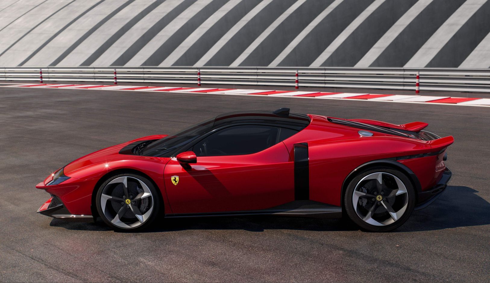 FERRARI 849 TESTAROSSA 2026 VERMELHA LATERAL