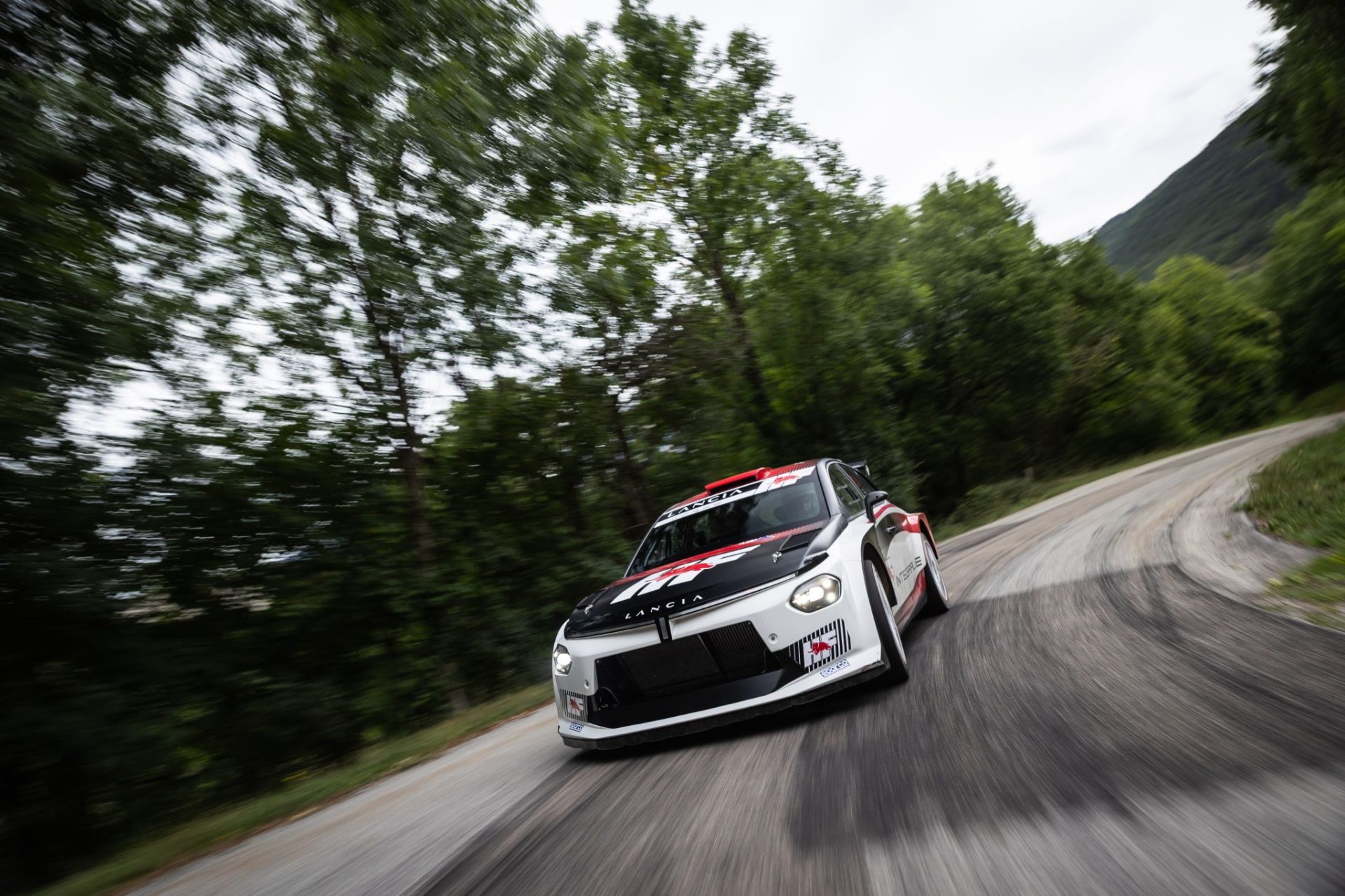 Lancia Ypsilon Rally2 HF Integrale (2)