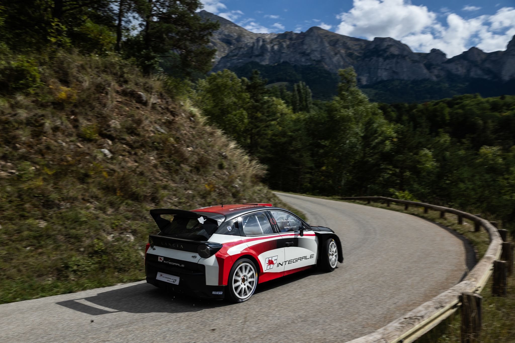 Lancia Ypsilon Rally2 HF Integrale (5)