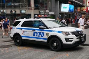 Viatura ford police interceptor utility explorer polícia de nova york eua wikimedia