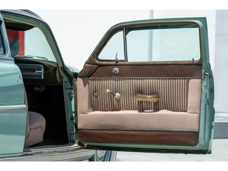 Hudson Wasp Twin H-Power Two-Door Brougham 1952 porta aberta