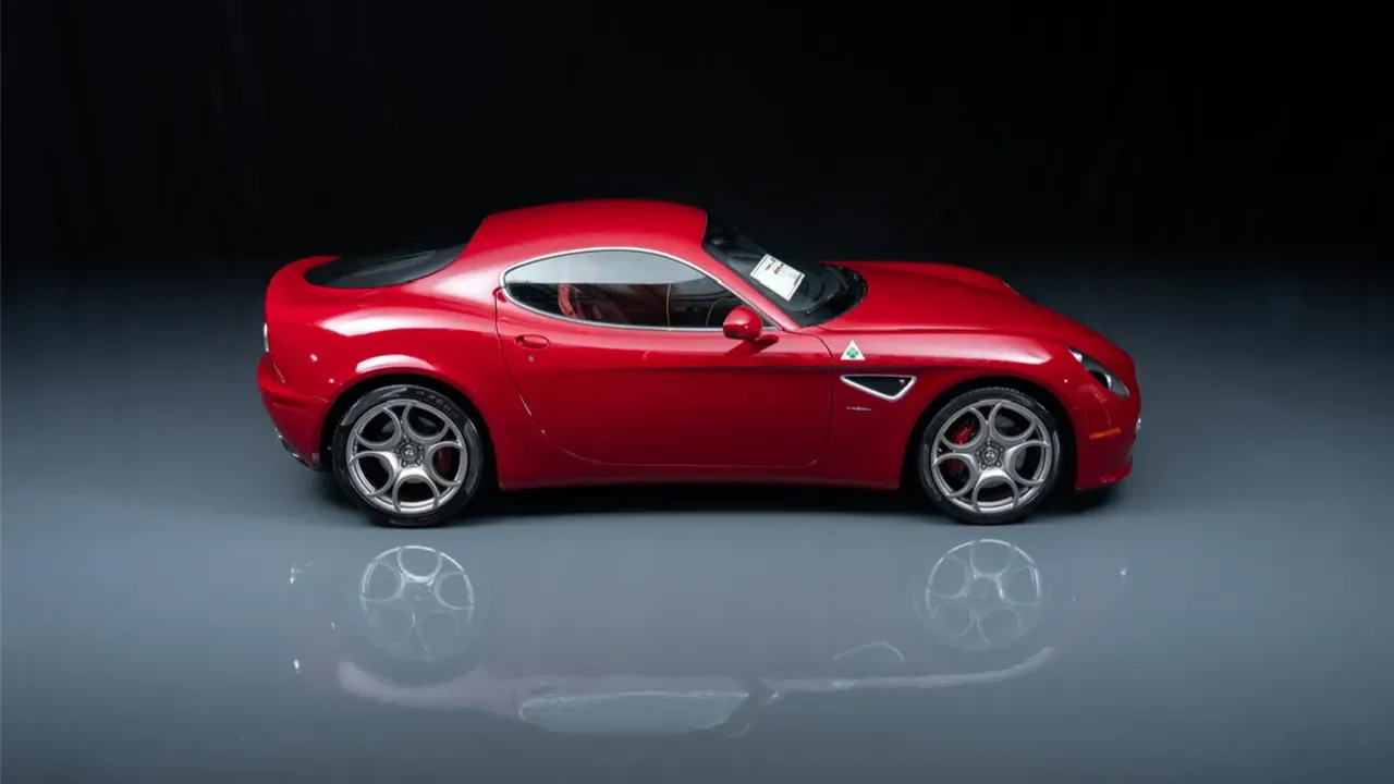 cupe-e-spider-8c-competizione-2.webp