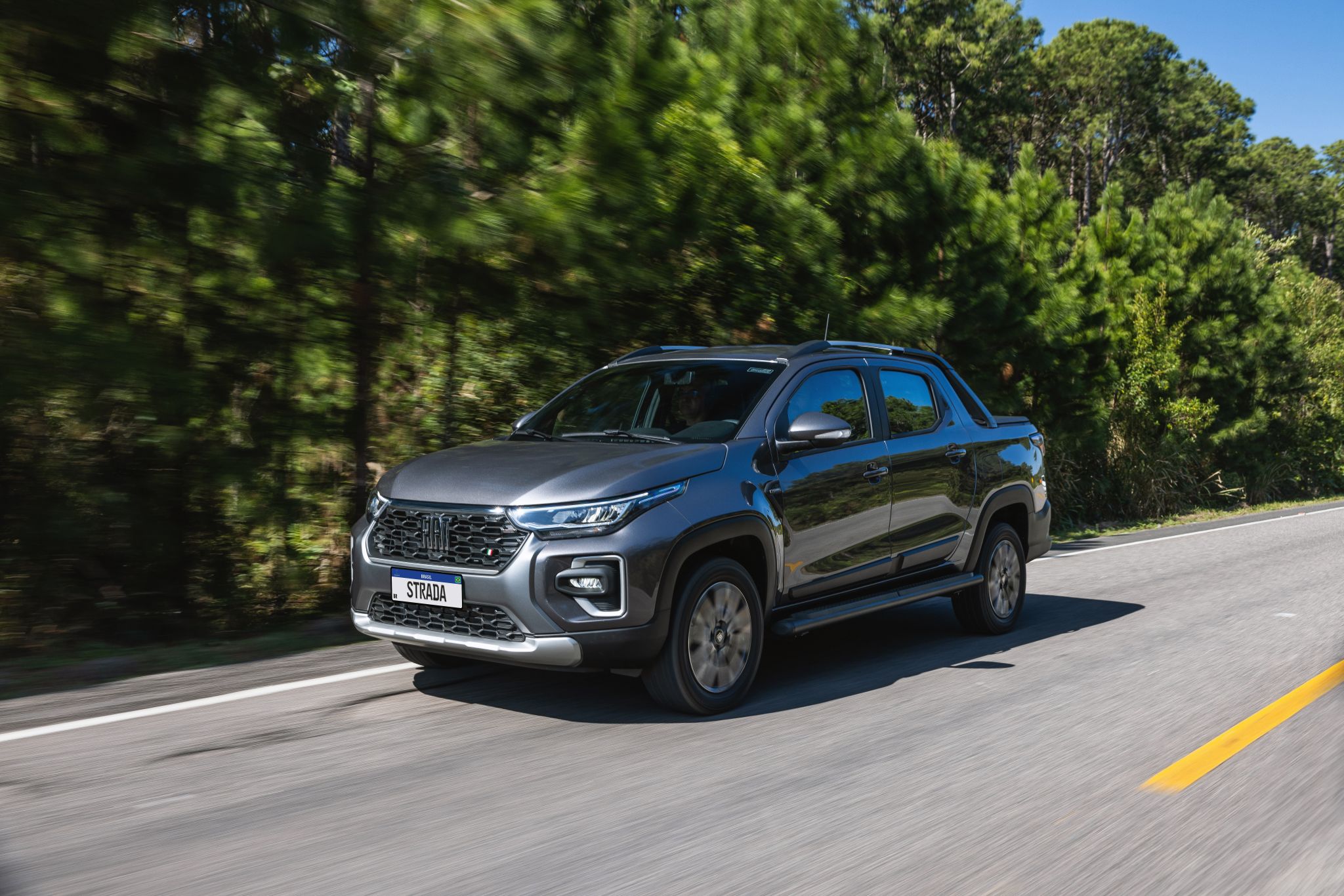 Fiat Strada é líder de vendas do Brasil em setembro; VW Tera é SUV mais popular