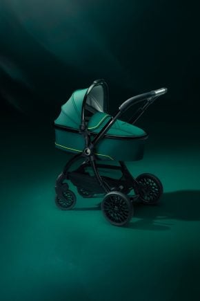 egg3 Aston Martin Press Release 1