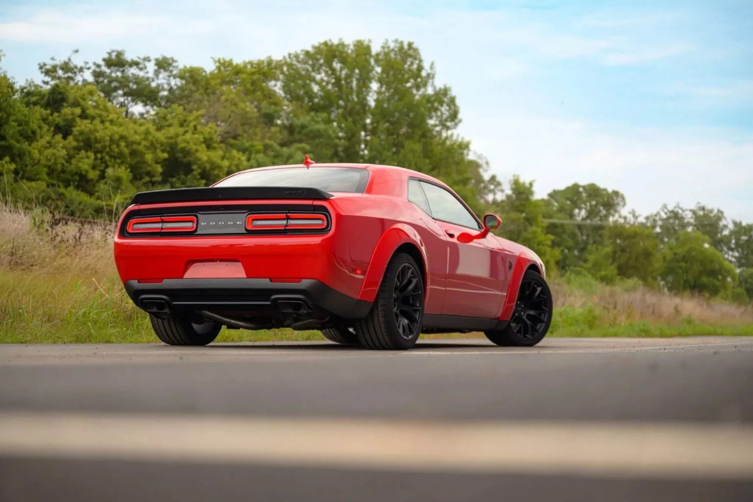 Dodge Challenger SRT Hellcat Widebody Jailbreak 2023 (9)