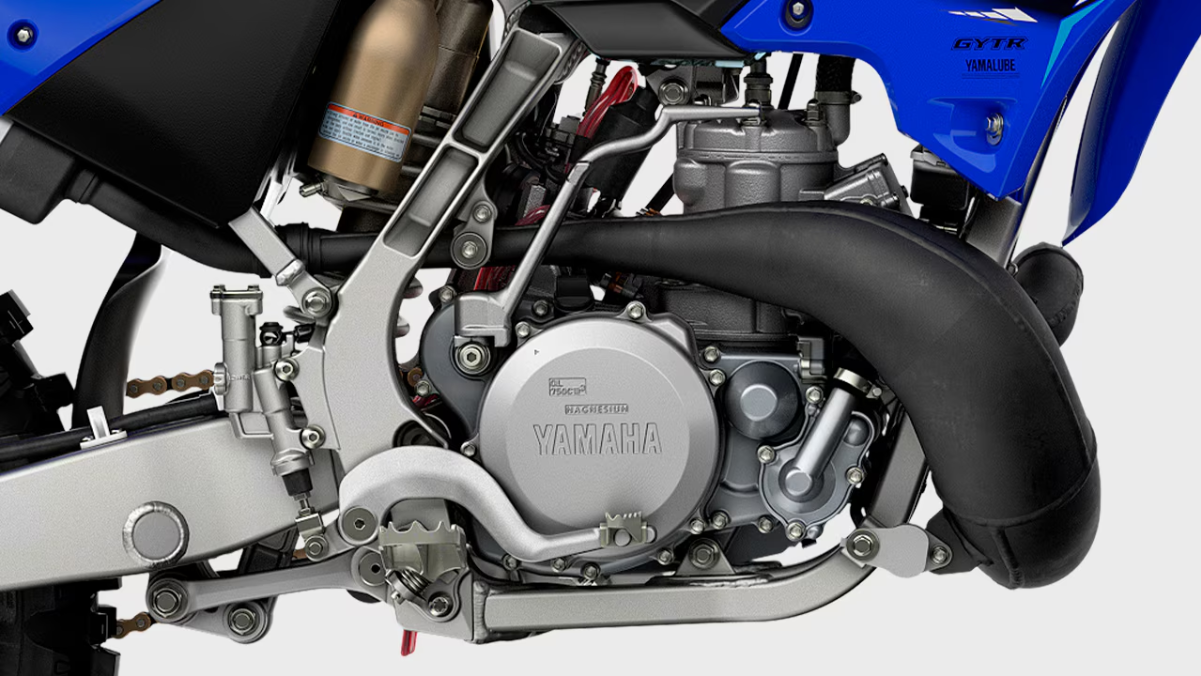 Quem disse que o motor 2 tempos acabou? Yamaha ainda comercializa este clássico