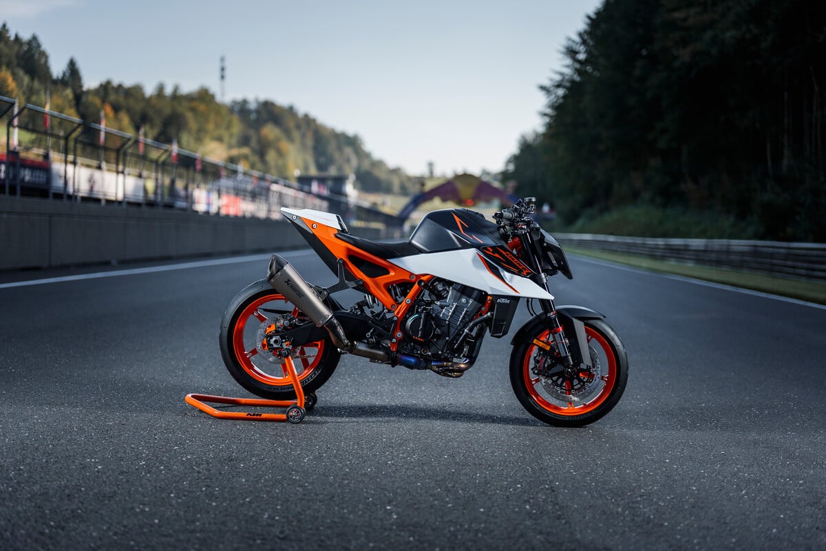 KTM 990 DUKE R (2)