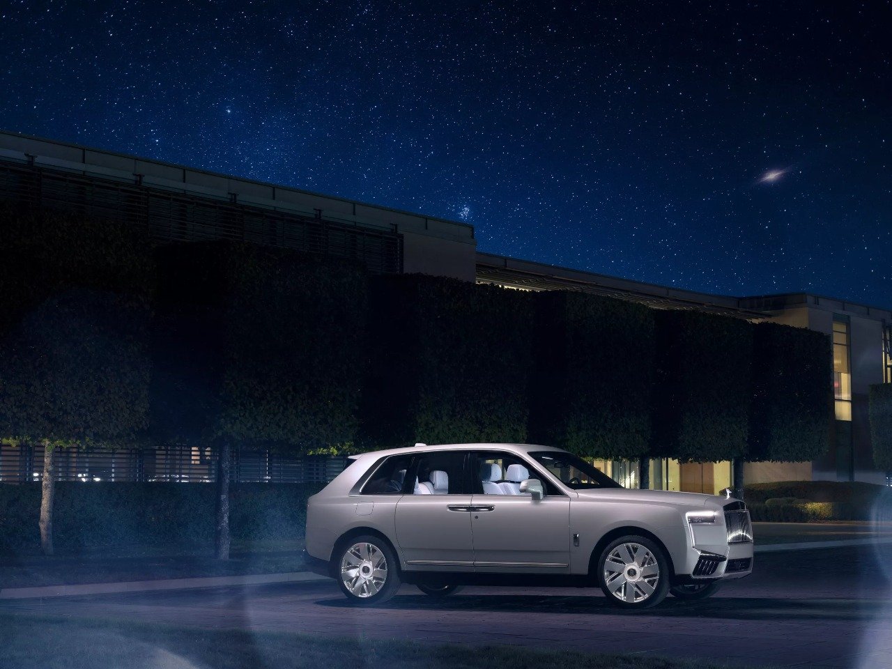 Rolls Royce Cullinan Cosmos 5