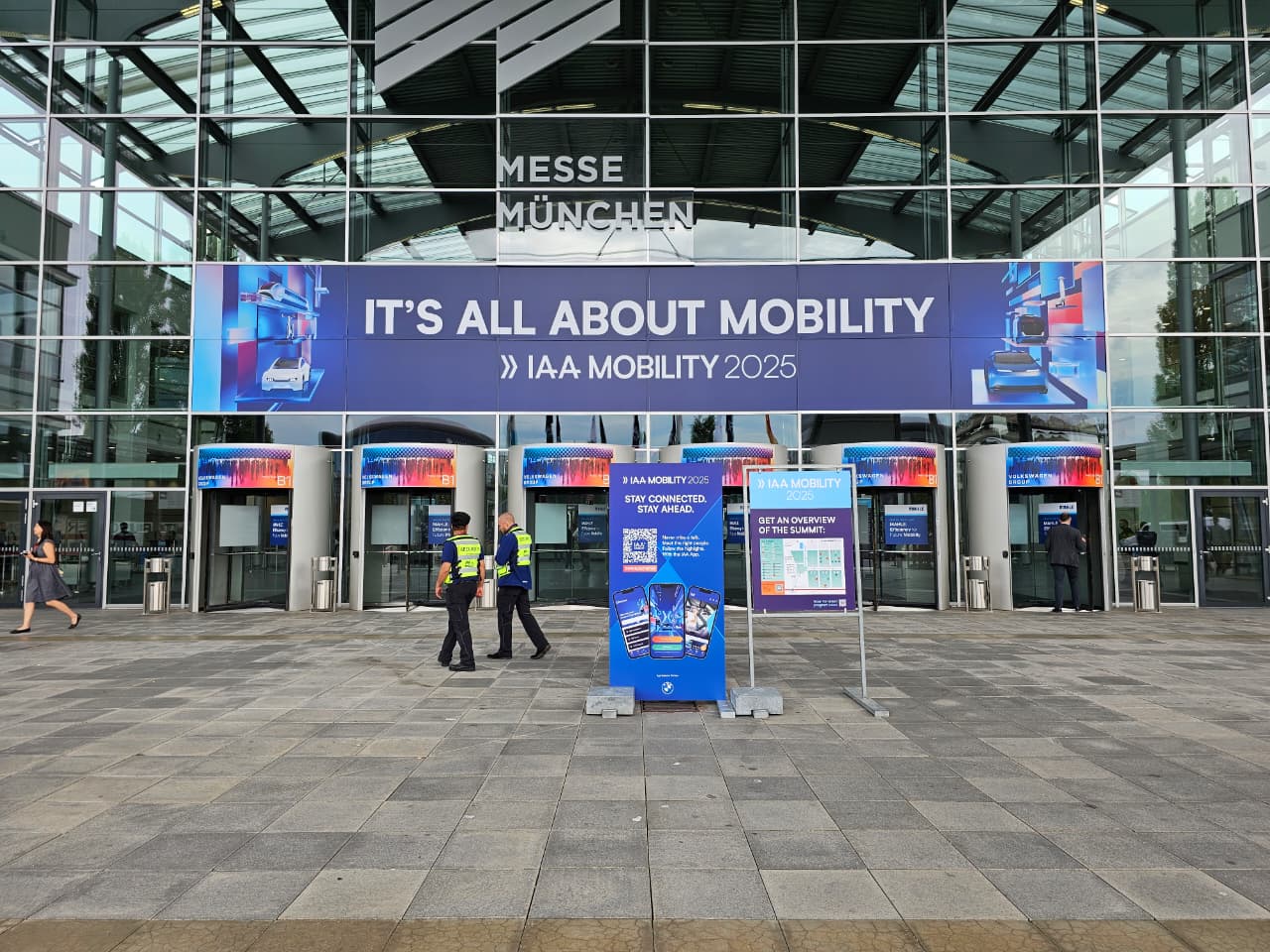 Salão de Munique marca volta de híbridos e motores a combustão