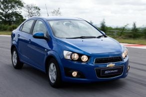 chevrolet sonic sedan frente