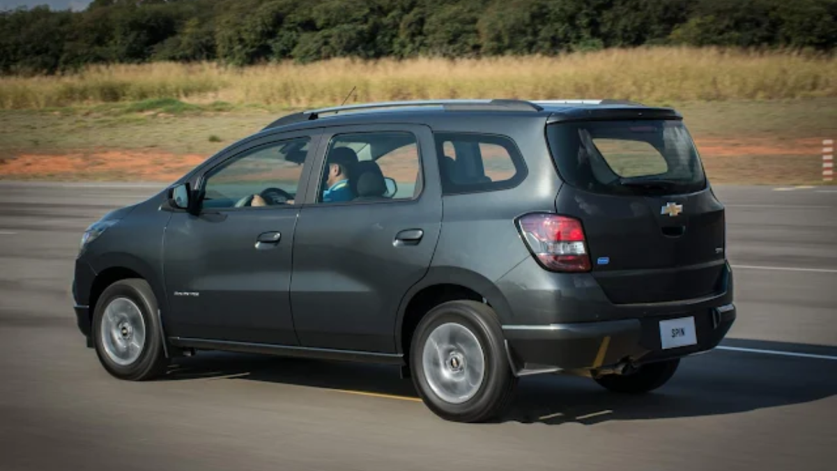 Chevrolet Spin 7 lugares 2017 (4)