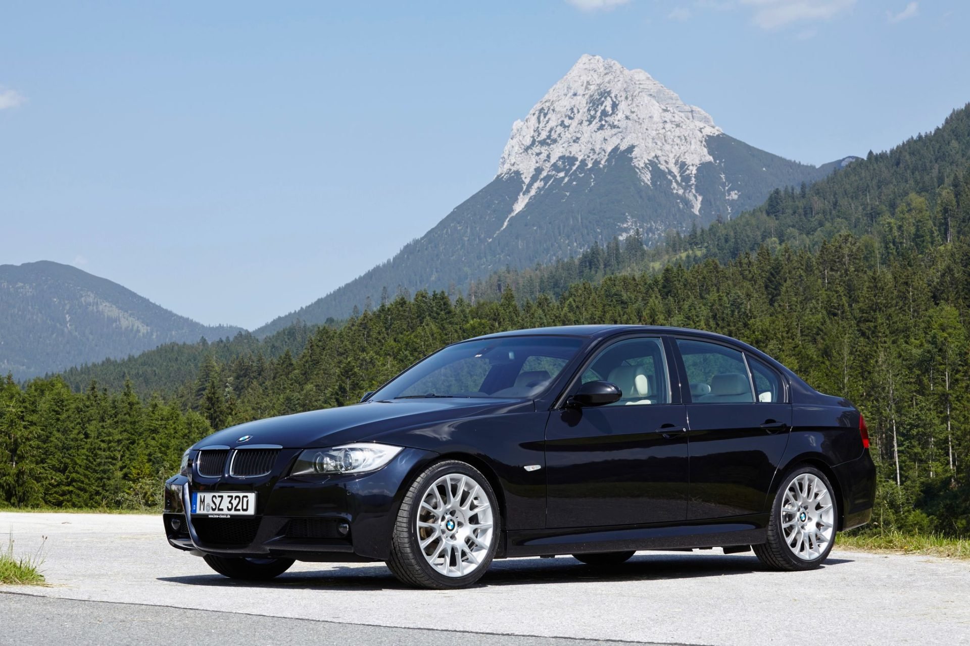 bmw 320si sedan 2006 azul frente parado