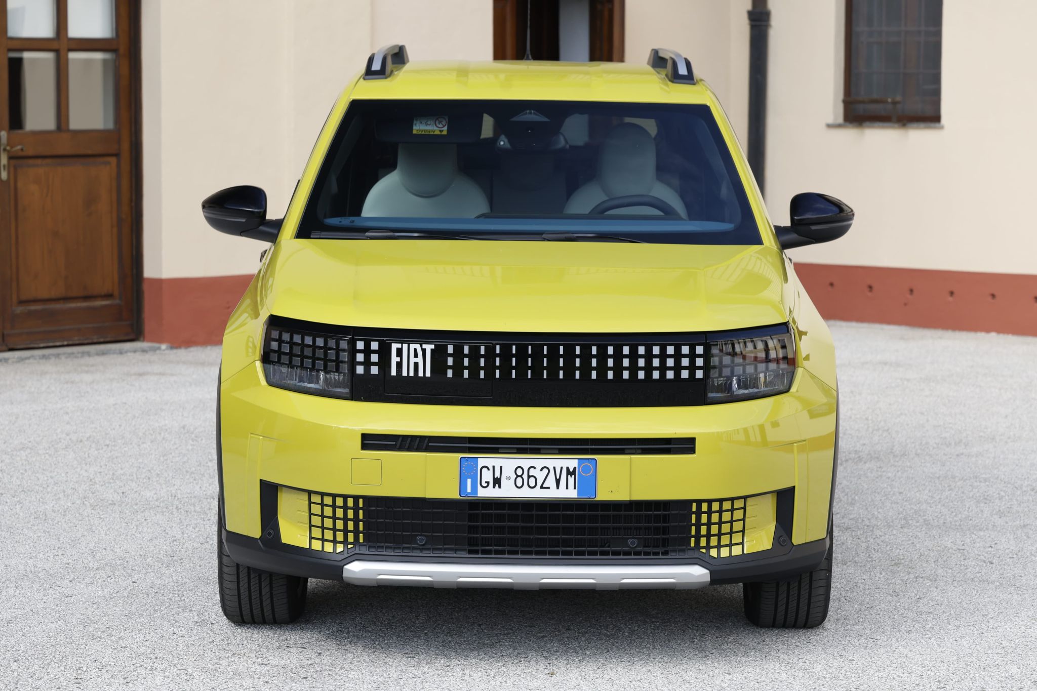 FIAT GRANDE PANDA 2026 AMARELO FRENTE LATERAL TRASEIRA LEO LARA (5)