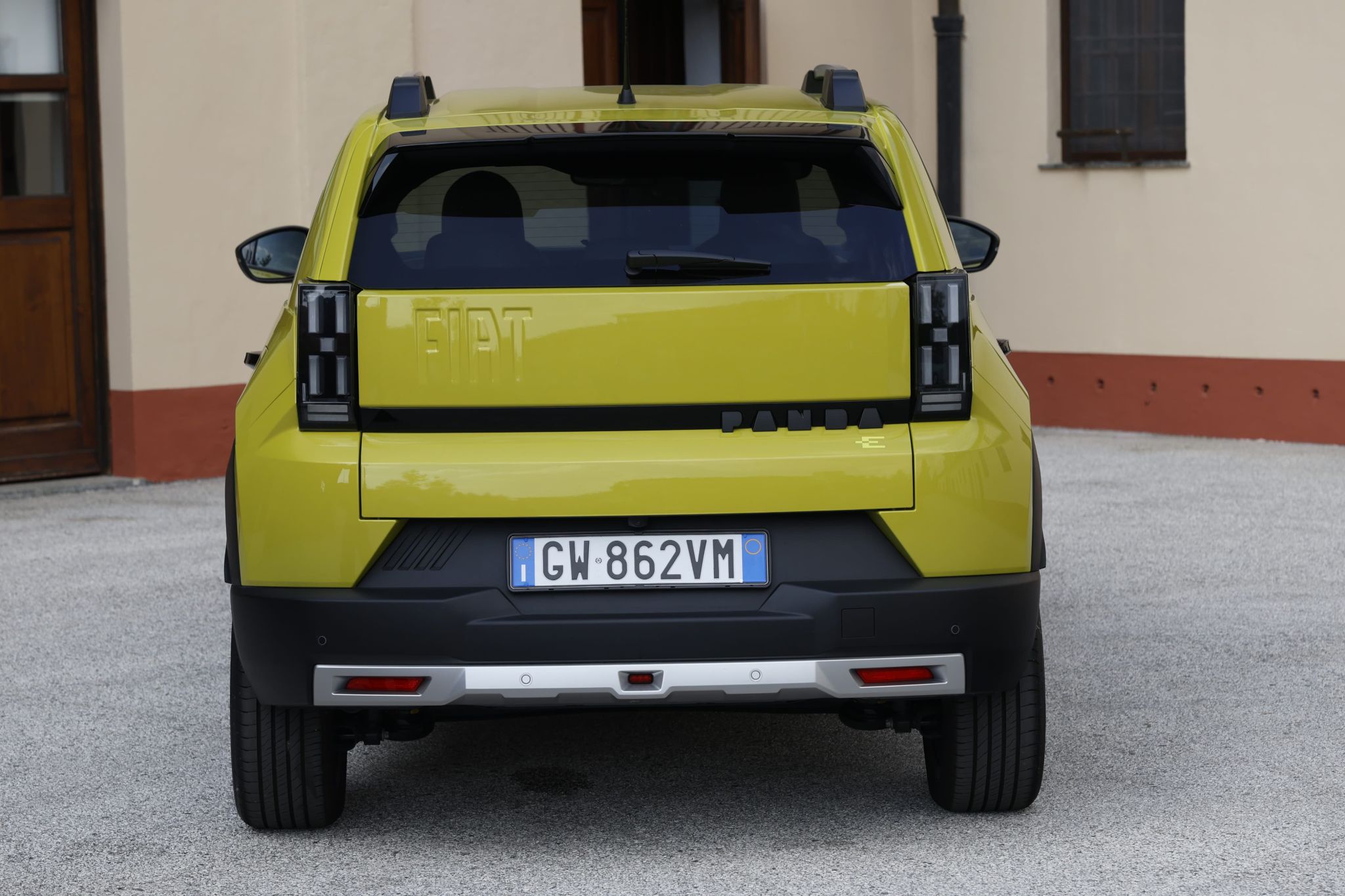 FIAT GRANDE PANDA 2026 AMARELO FRENTE LATERAL TRASEIRA LEO LARA (2)
