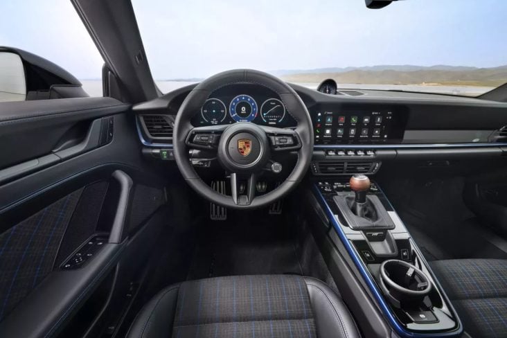 2025 Porsche 911 Carrera T Coupe High res 13 1536x1126