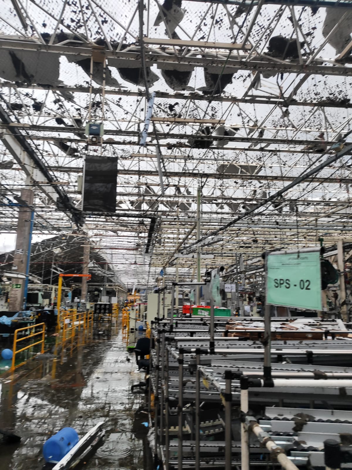 fábrica de motores da Toyota é atingida por temporal 2