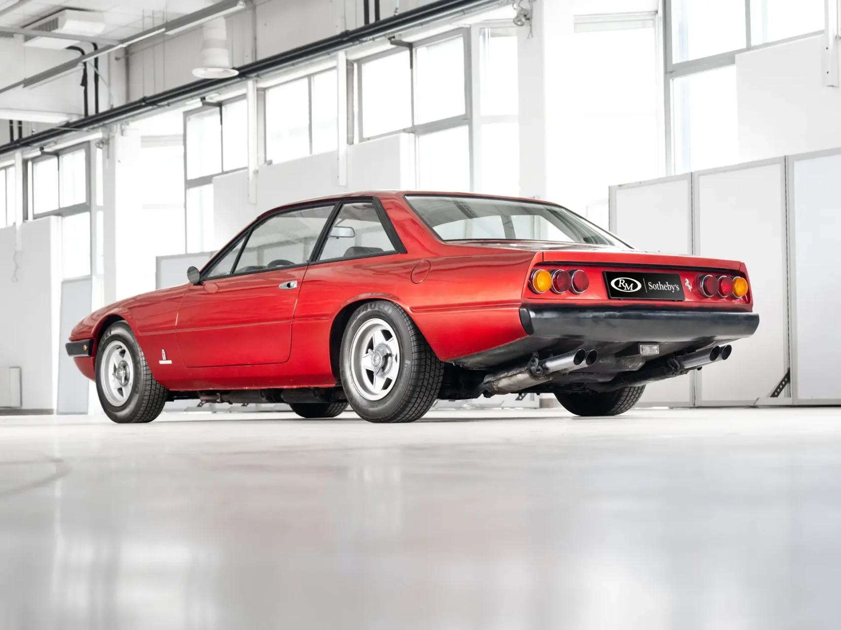Ferrari 365 GT4 2+2 3