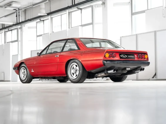 Ferrari 365 GT4 2+2 3