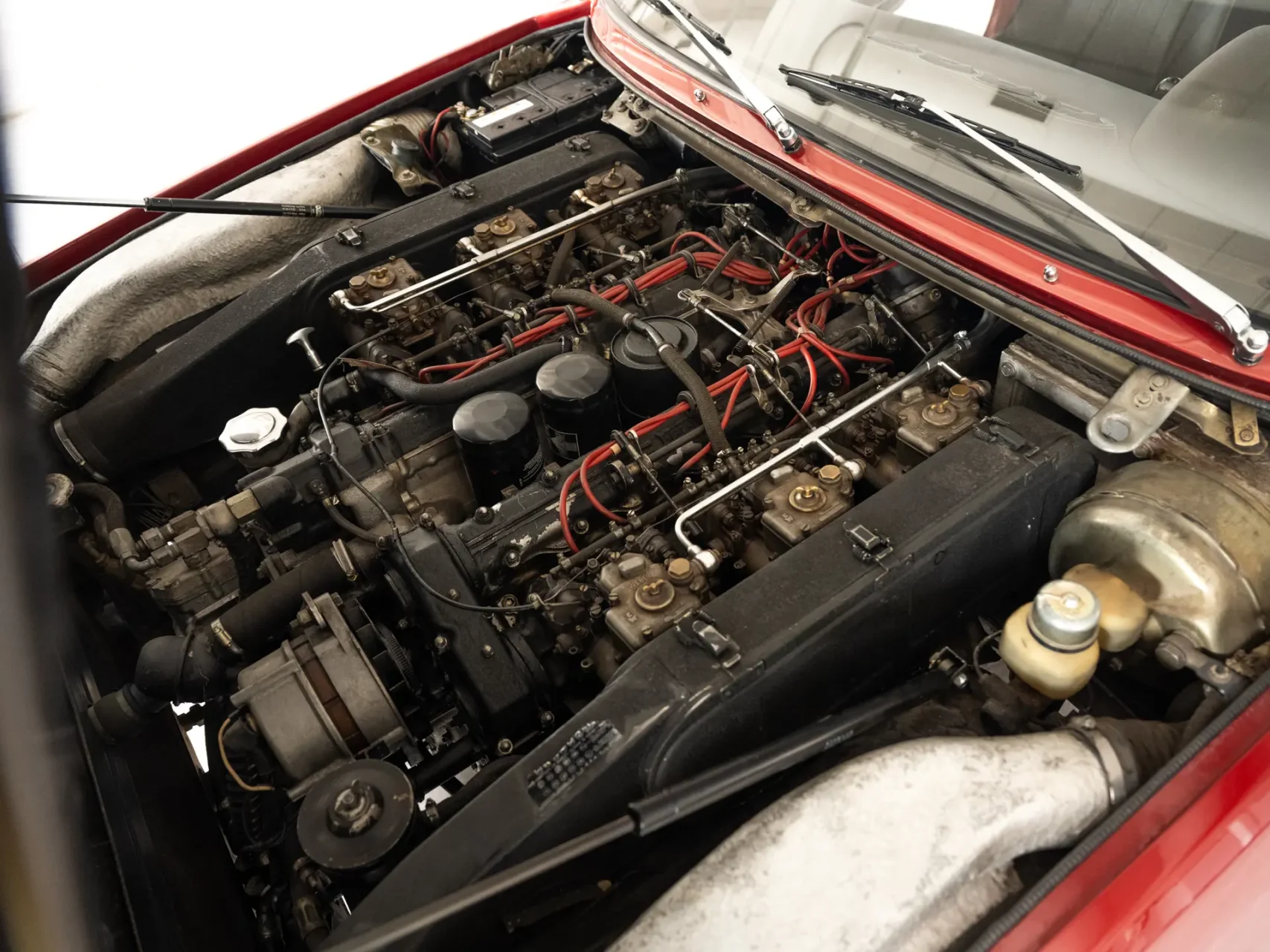 Ferrari 365 GT4 2+2 5