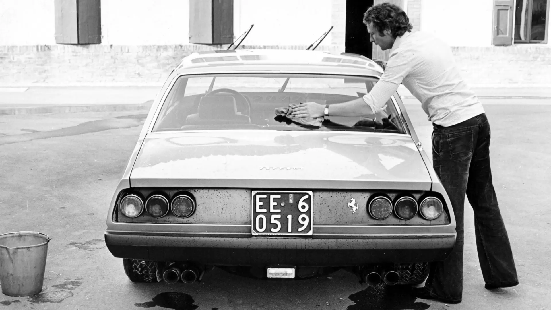 Ferrari 365 GT4 2+2