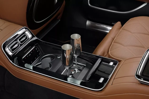 Mercedes Maybach Classe S 12