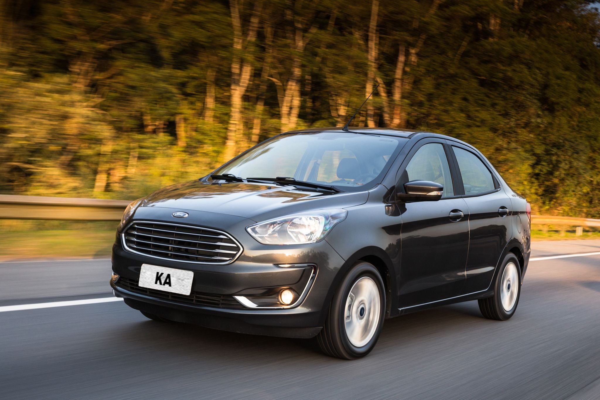 FORD KA SEDAN 2015 CHUMBO EM MOVIMENTO