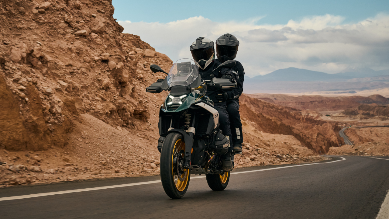 BMW R 1300 GS ASA (2)